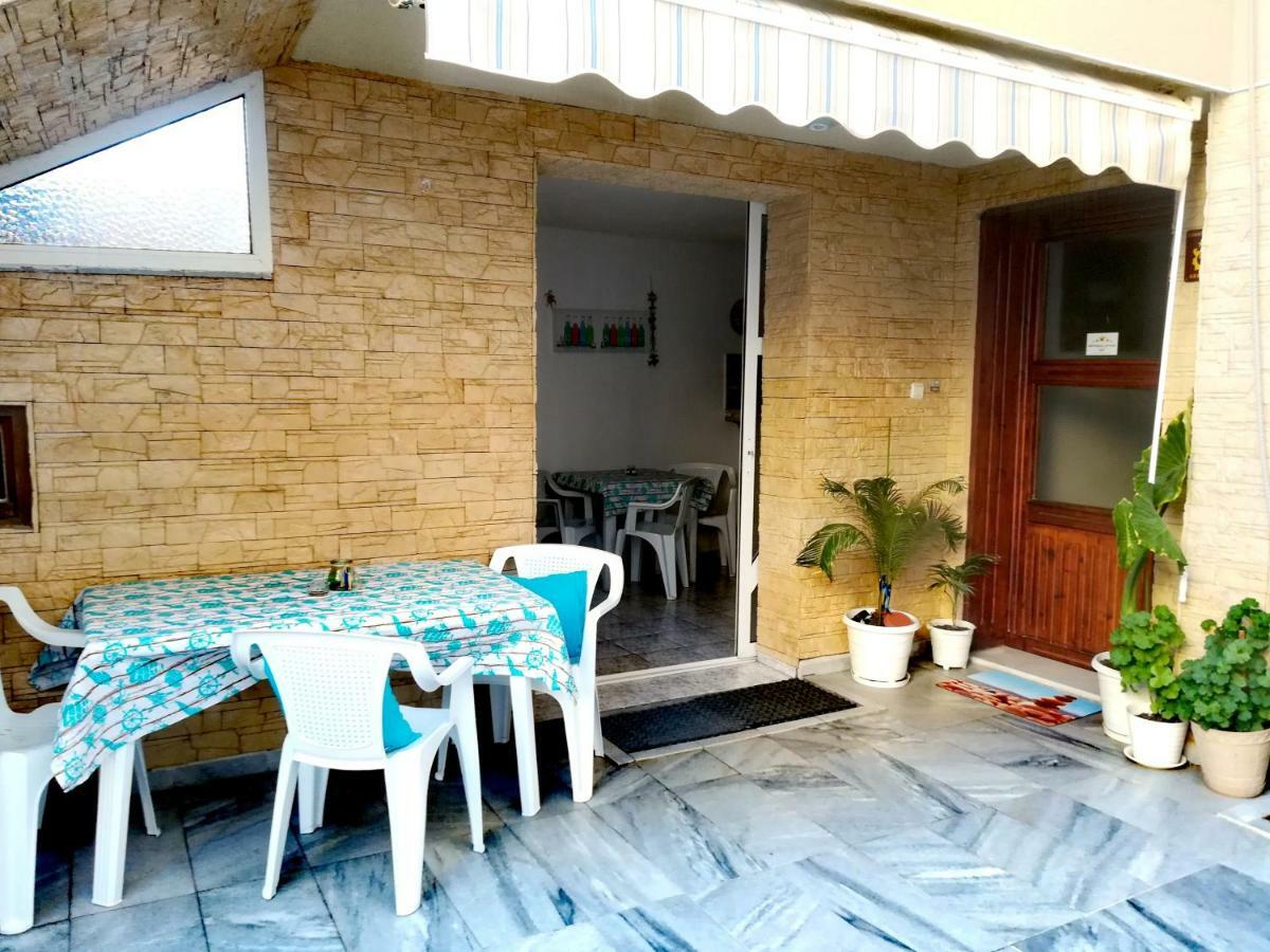 Guest House Maggy ソゾポル エクステリア 写真